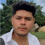 Profesor de informática ofrece clases virtuales